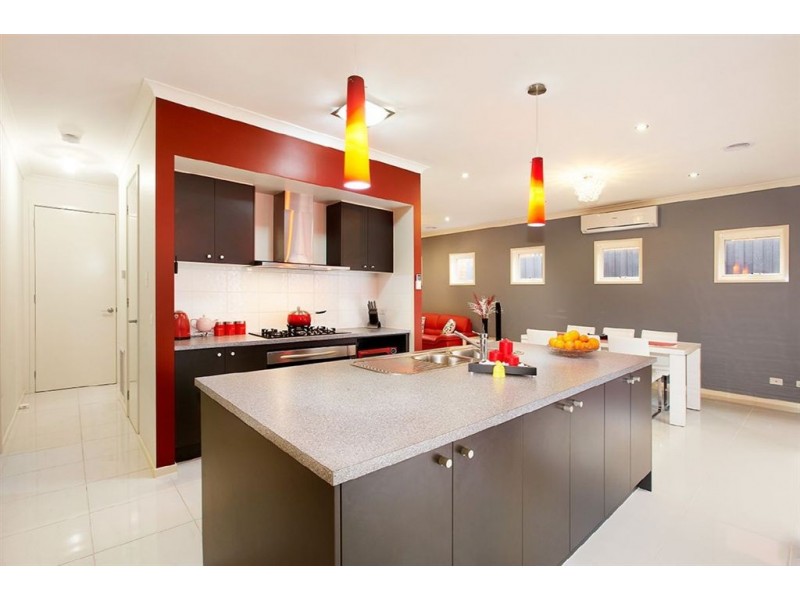 13 Blaze St, Epping VIC 3076