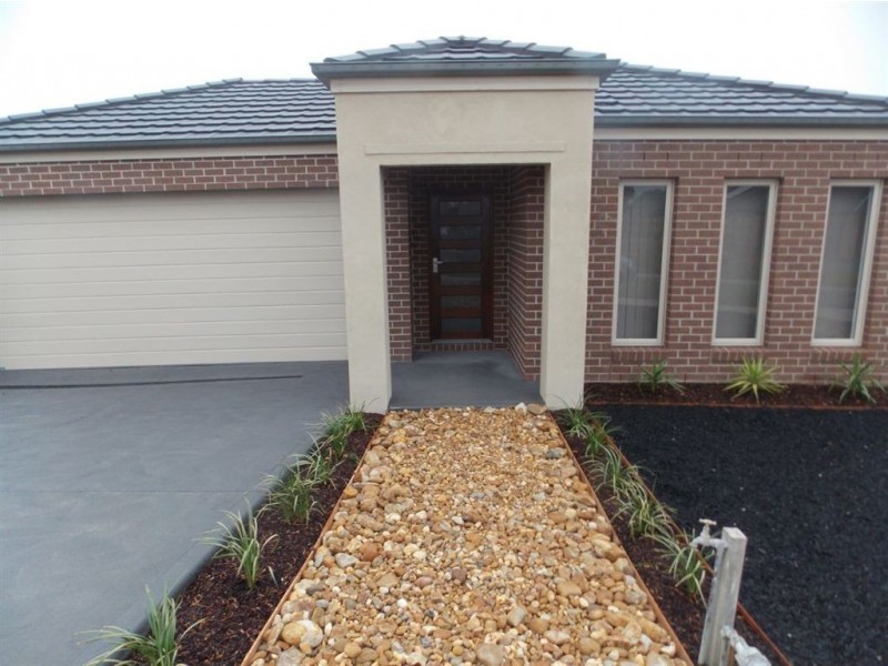 4 Piccadily Court, Doreen VIC 3754