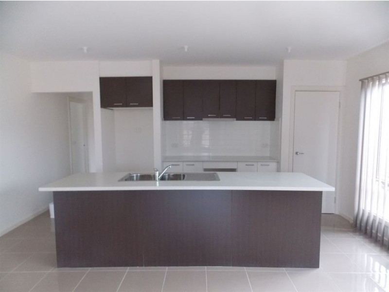 4 Piccadily Court, Doreen VIC 3754