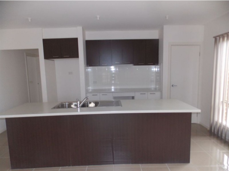 4 Piccadily Court, Doreen VIC 3754