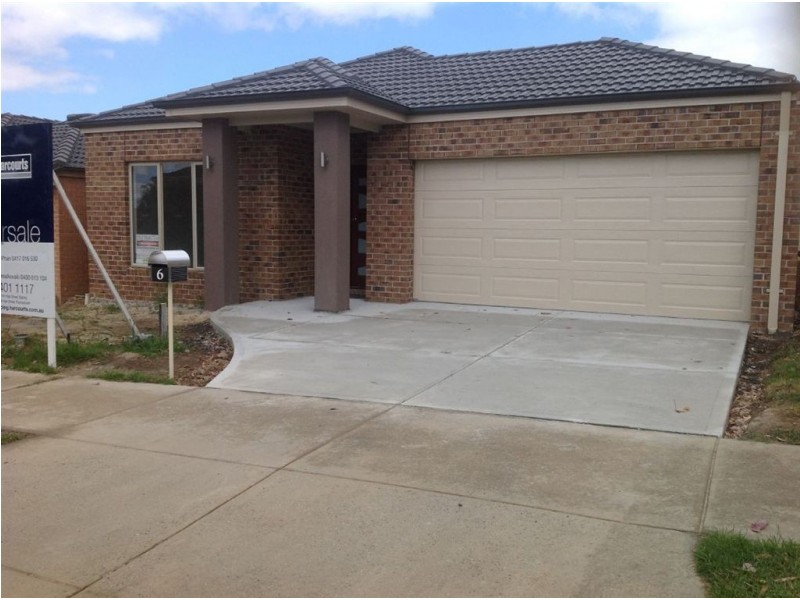 6 Peterborough Drive, Doreen VIC 3754