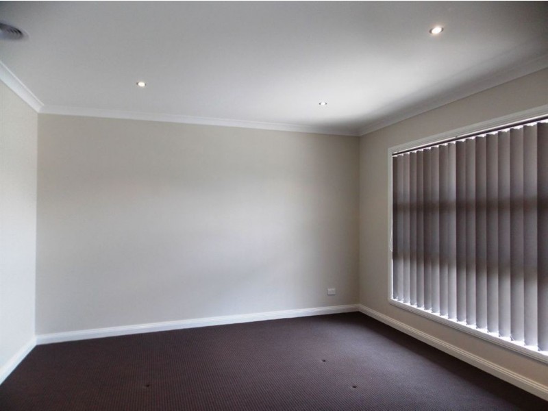7 Knightsbridge Drive, Epping VIC 3076