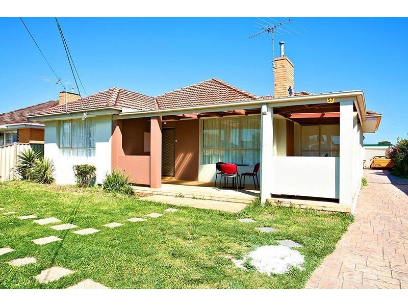 1/57 Curtin Avenue, Lalor VIC 3075