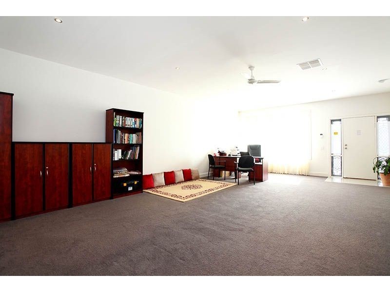 215 Harvest Home Road, Epping VIC 3076