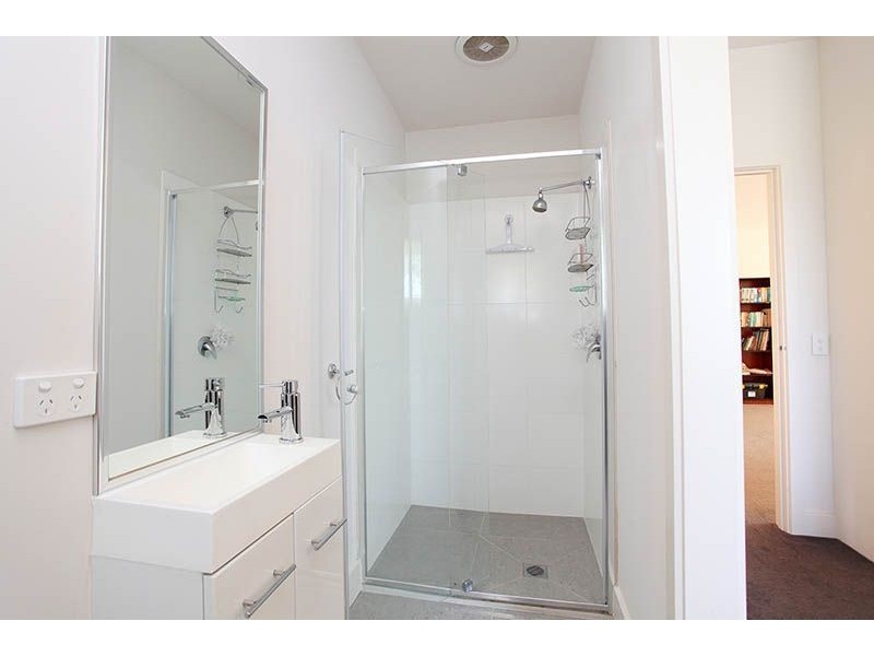 215 Harvest Home Road, Epping VIC 3076