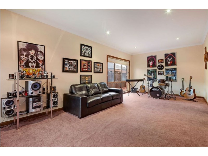 194 Meridian Drive, South Morang VIC 3752