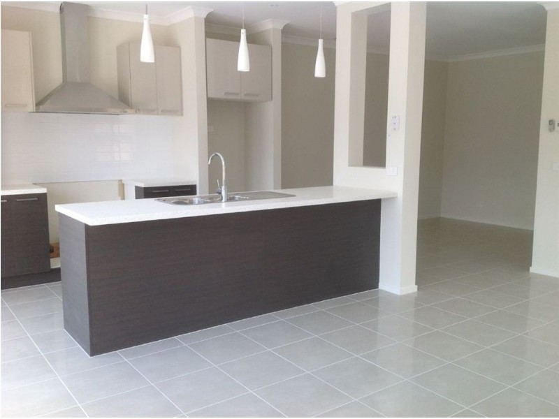 4 Freshwater Way, South Morang VIC 3752