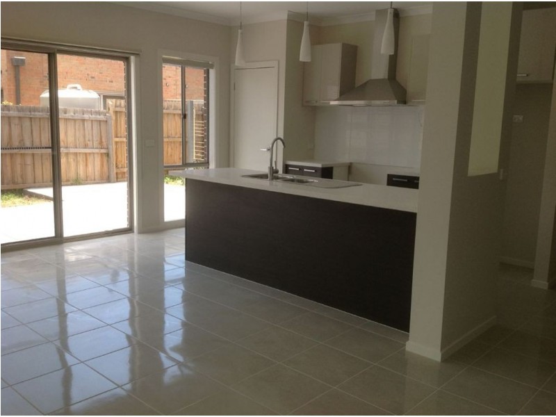 4 Freshwater Way, South Morang VIC 3752