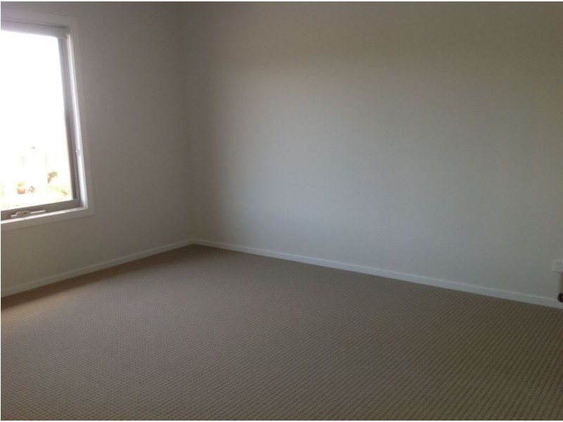 4 Freshwater Way, South Morang VIC 3752