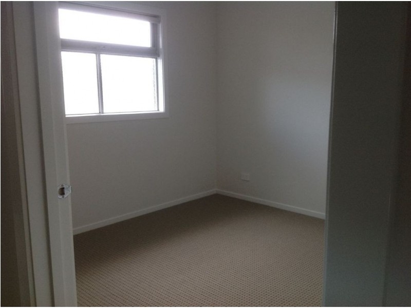 4 Freshwater Way, South Morang VIC 3752