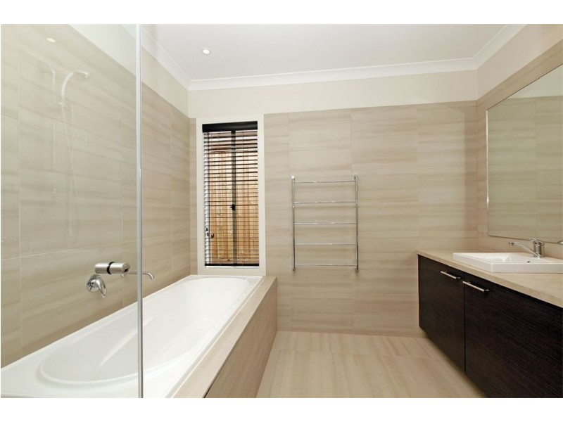 10 Stonegate Drive, Wollert VIC 3750