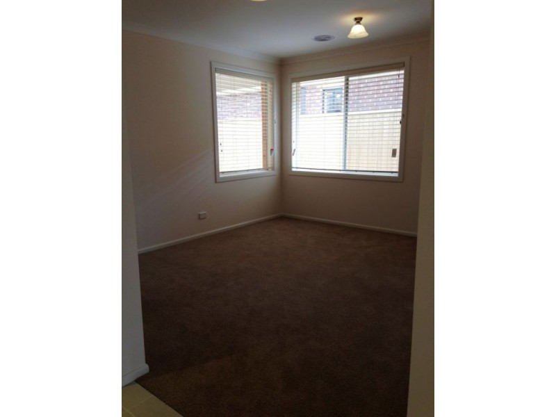 12 Lanai Avenue, Epping VIC 3076