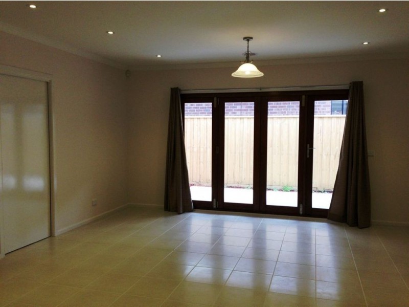 12 Lanai Avenue, Epping VIC 3076