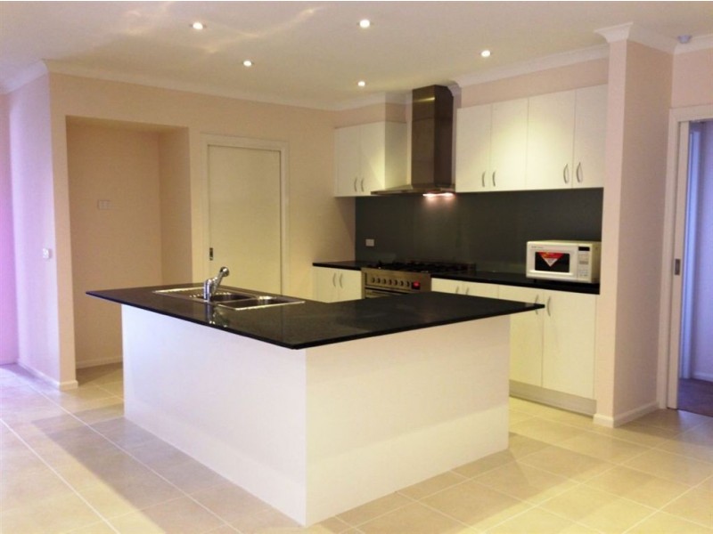 12 Lanai Avenue, Epping VIC 3076