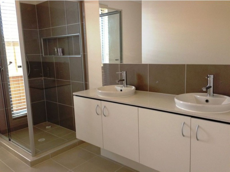 12 Lanai Avenue, Epping VIC 3076