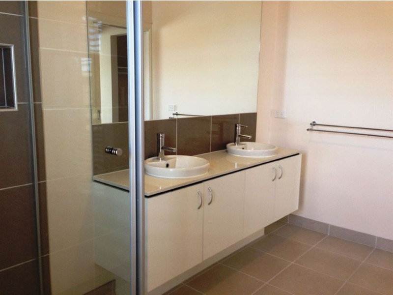 12 Lanai Avenue, Epping VIC 3076