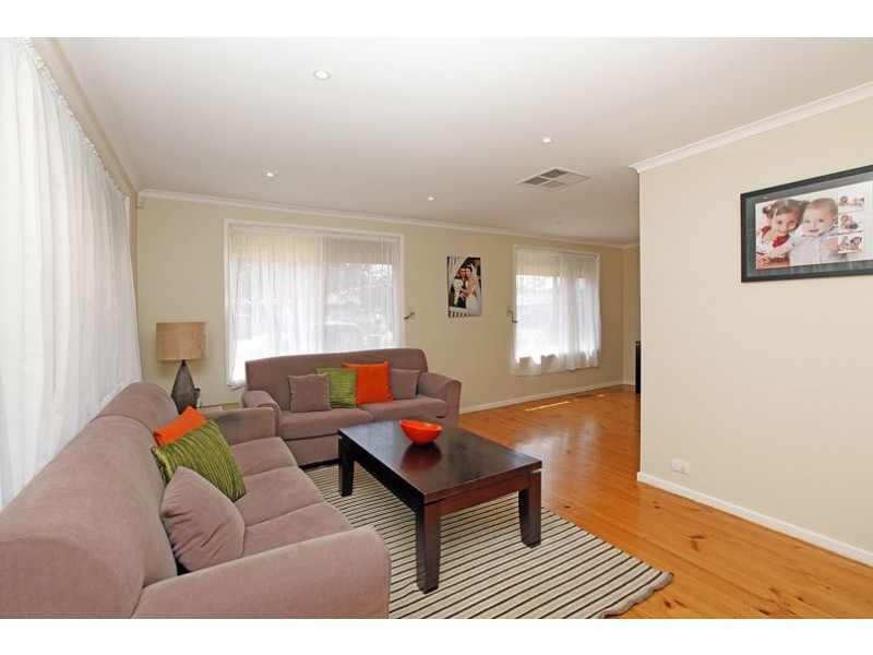39 Pinetree Crescent, Lalor VIC 3075