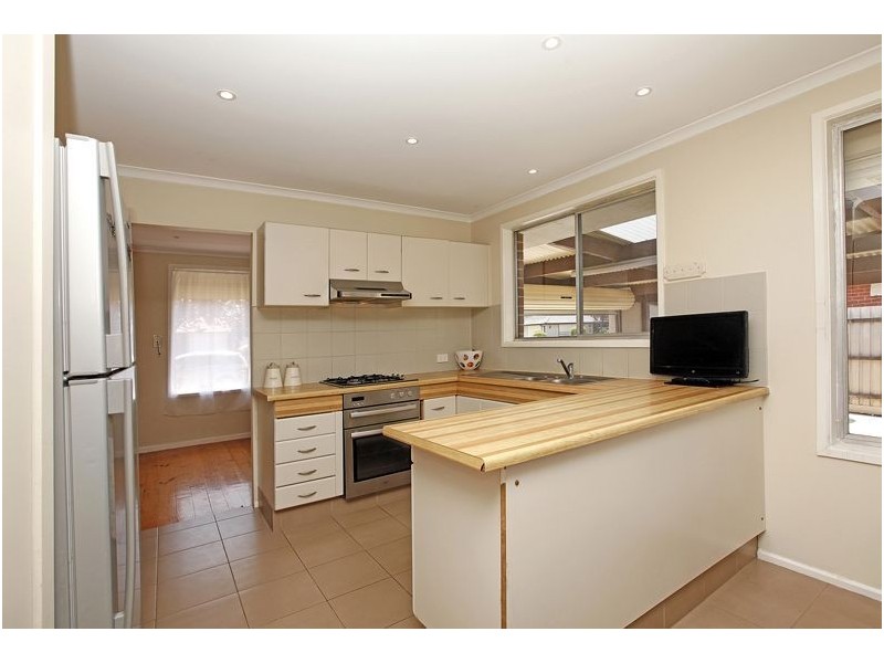 39 Pinetree Crescent, Lalor VIC 3075