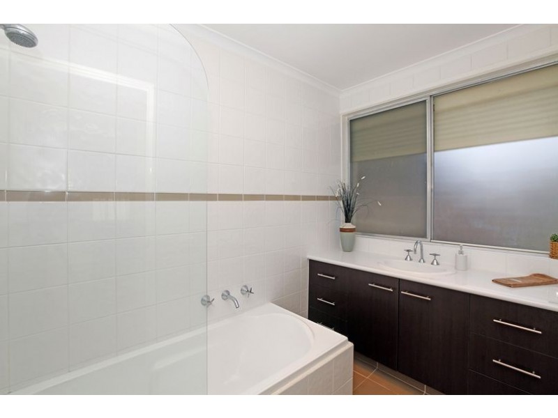 39 Pinetree Crescent, Lalor VIC 3075