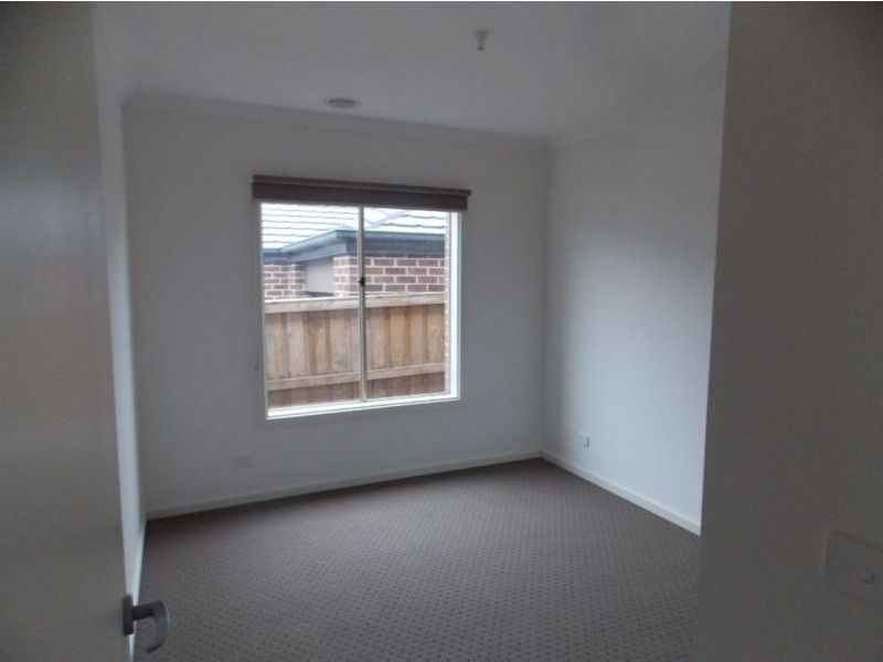 4 Piccadily Court, Doreen VIC 3754
