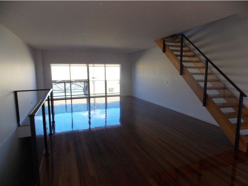 2/3 Sturt Street, Essendon VIC 3040