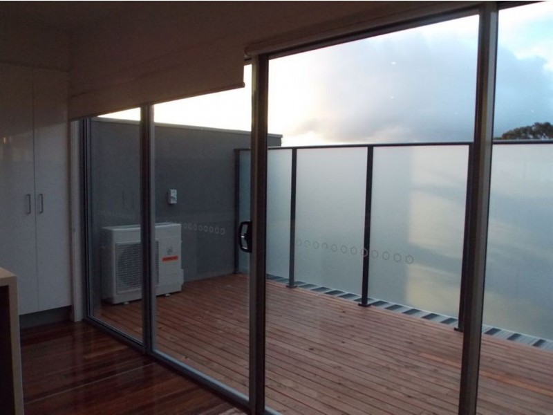 2/3 Sturt Street, Essendon VIC 3040