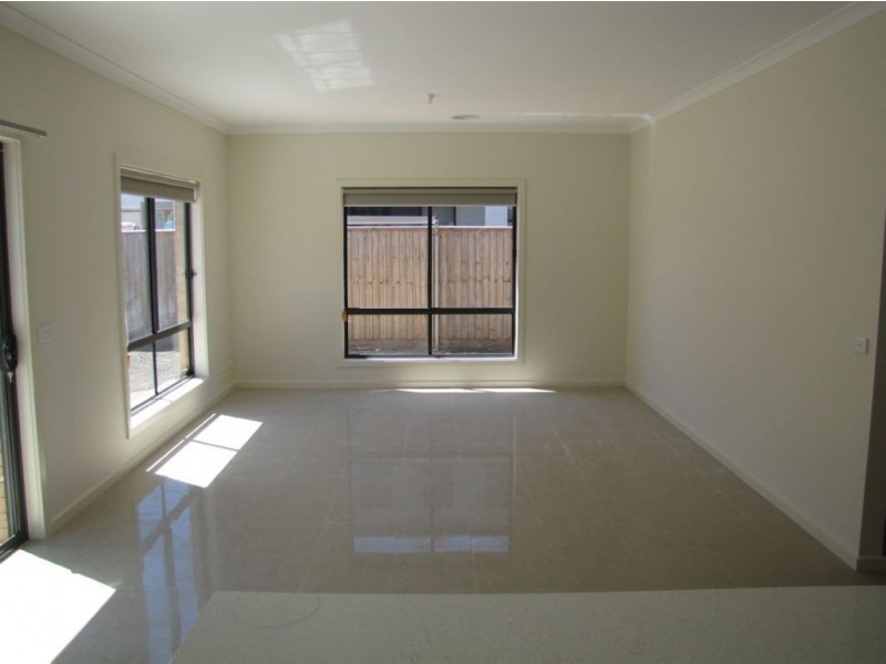 18 Ambrosia Close, Epping VIC 3076