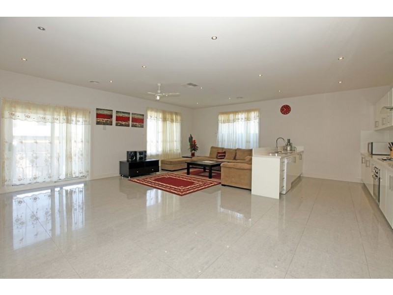 215 Harvest Home Road, Epping VIC 3076