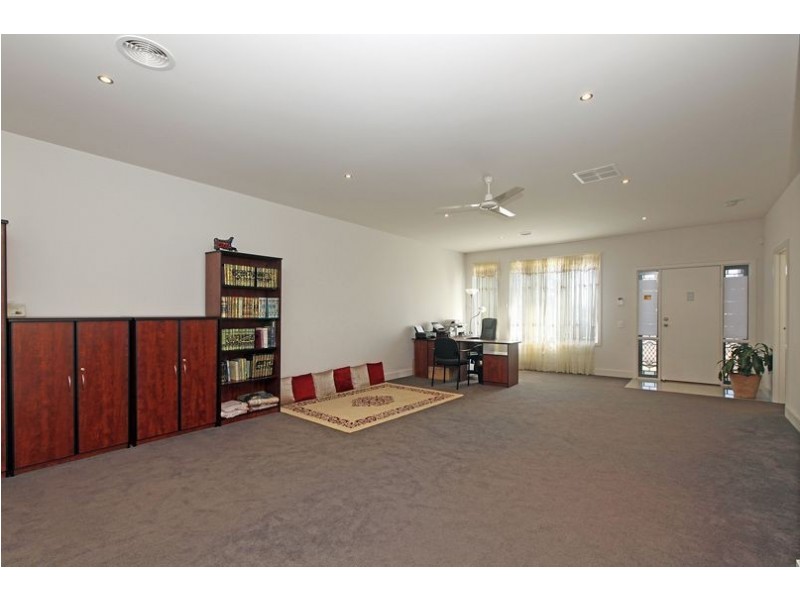 215 Harvest Home Road, Epping VIC 3076