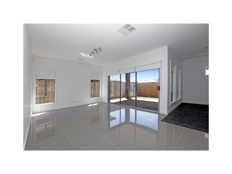 38 Stonegate Drive, Epping VIC 3076