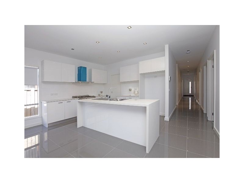 38 Stonegate Drive, Epping VIC 3076