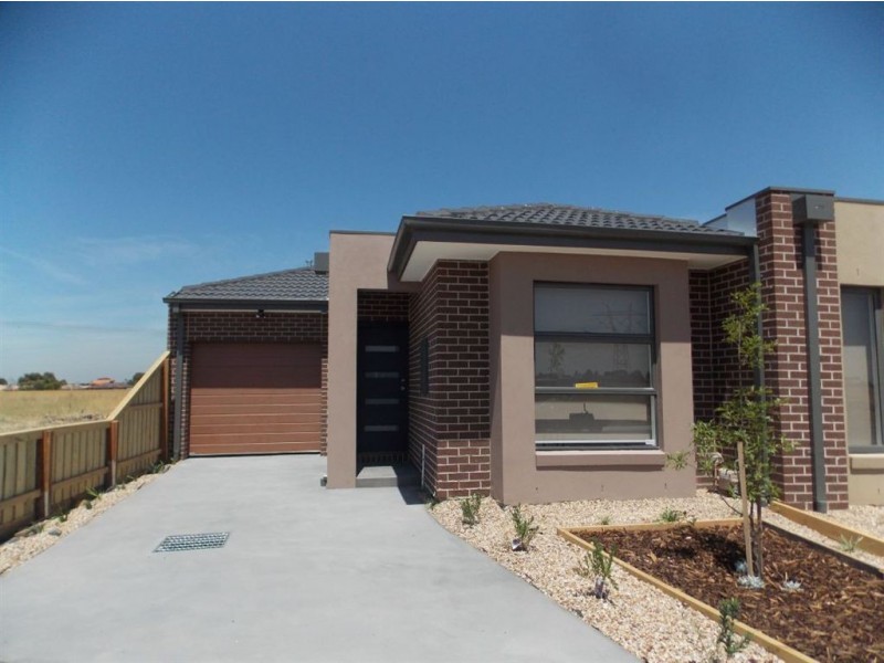 B/16 Ladislaw Drive, Epping VIC 3076