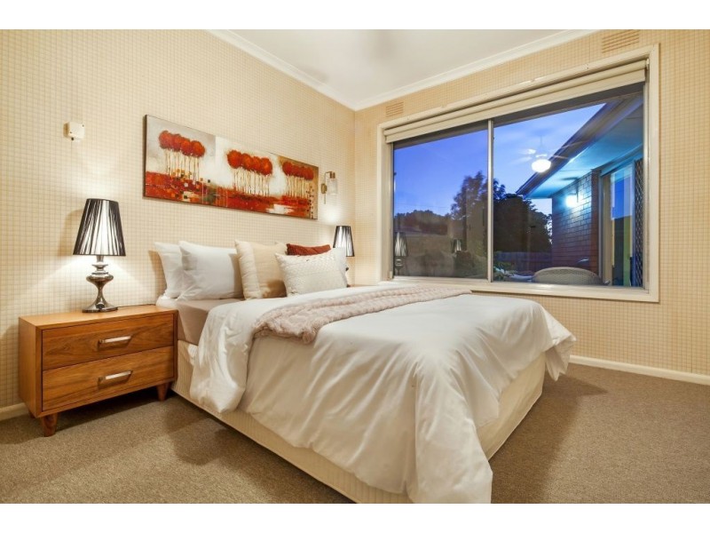 12 Norfolk Crescent, Bundoora VIC 3083