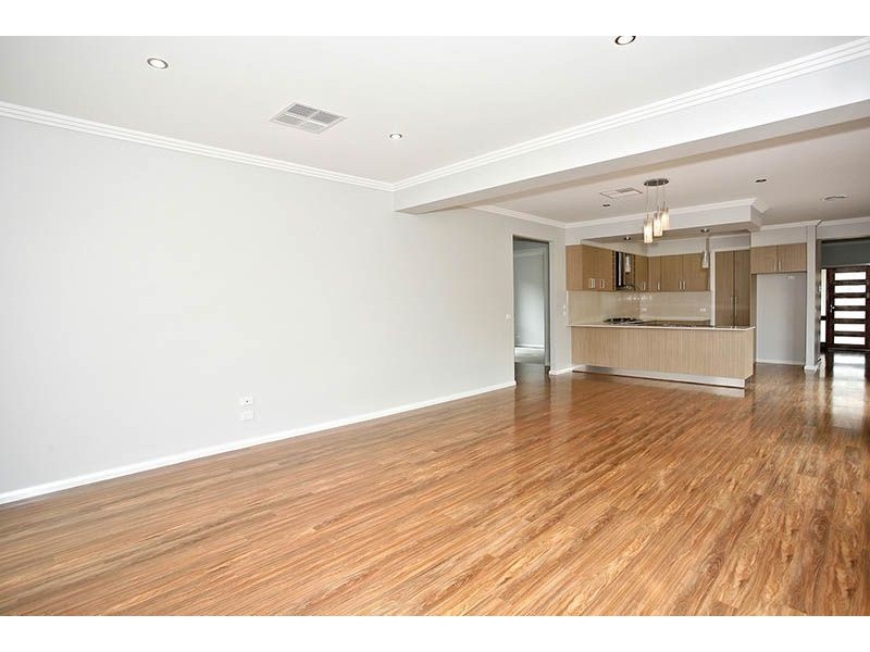 14 wigan close, Epping VIC 3076