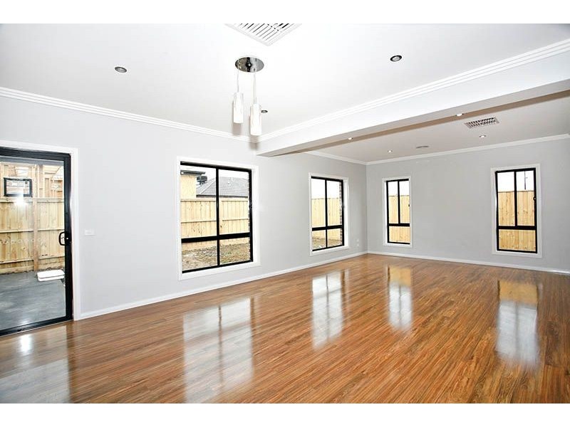 14 wigan close, Epping VIC 3076