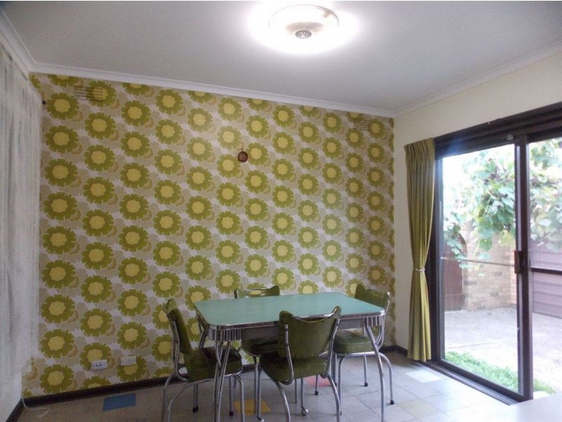 8 East Court, Lalor VIC 3075