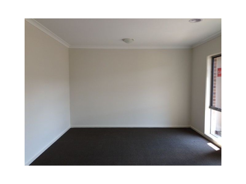 38 Palisades Boulevard, South Morang VIC 3752