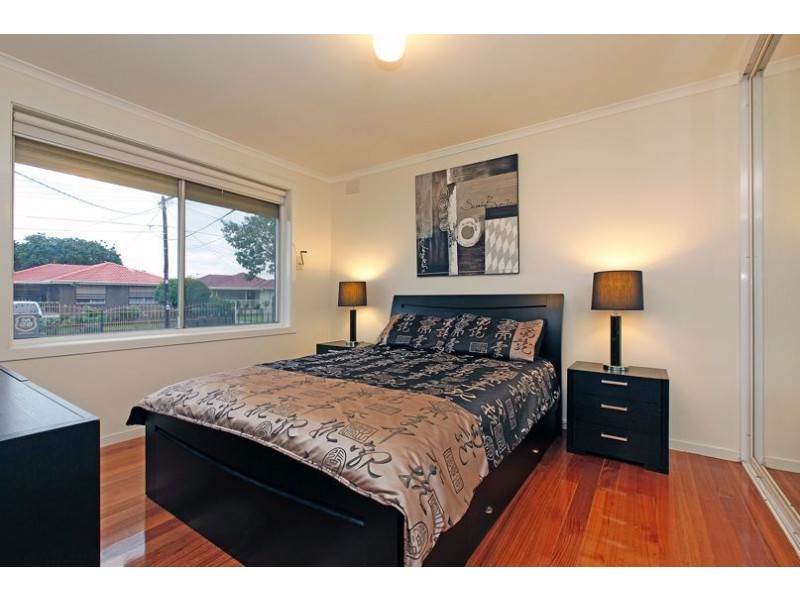 13 Kosciusko Court, Lalor VIC 3075