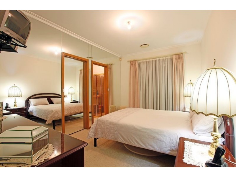 6 Covala Court, St Helena VIC 3088