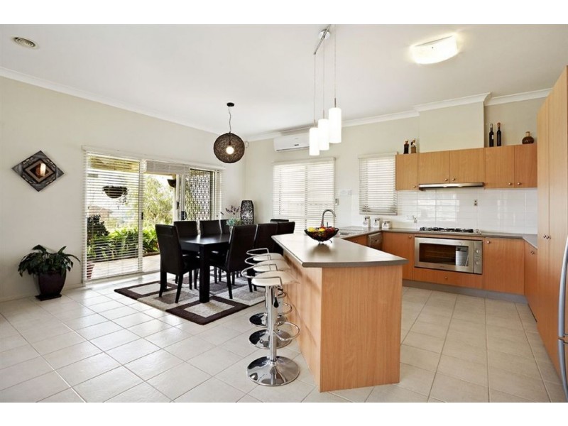 15 Parkside Rise, Craigieburn VIC 3064