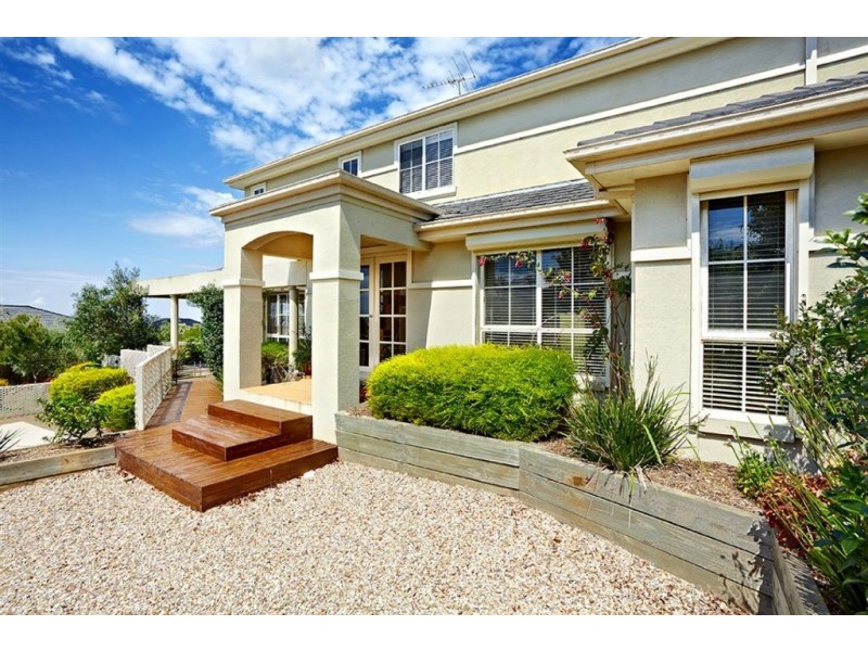 15 Parkside Rise, Craigieburn VIC 3064