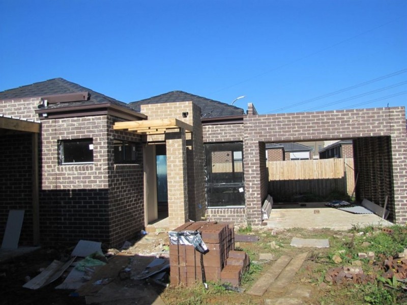 2/10 Hermione Terrace, Epping VIC 3076