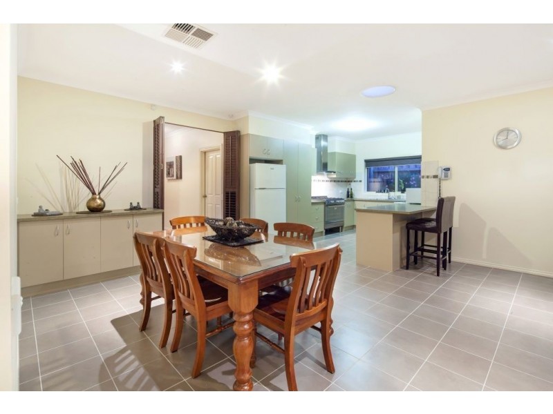 14 Cassowary Road, South Morang VIC 3752