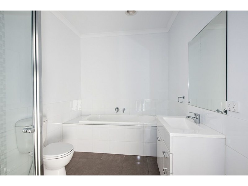 13 Oriano street, Epping VIC 3076