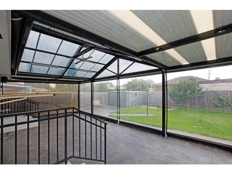 11 Pinnacle Court, Lalor VIC 3075