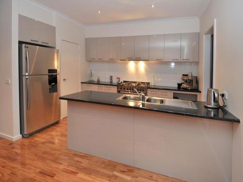 16 Loughton Avenue, Epping VIC 3076