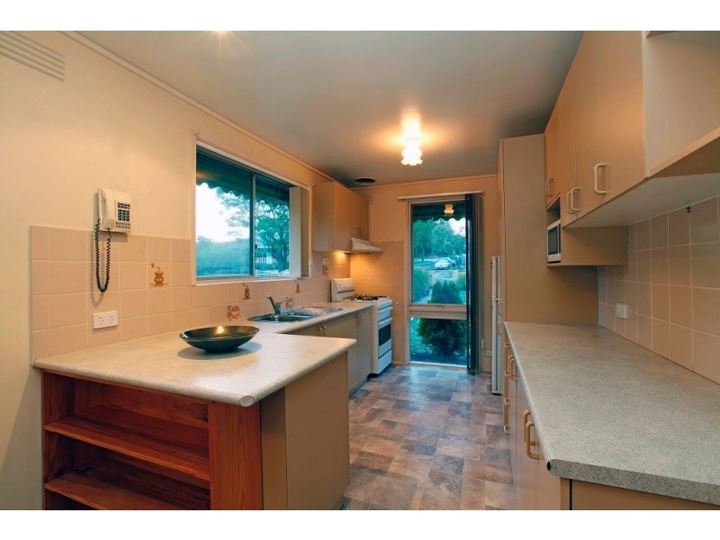 74 Bendoran Crescent, Bundoora VIC 3083