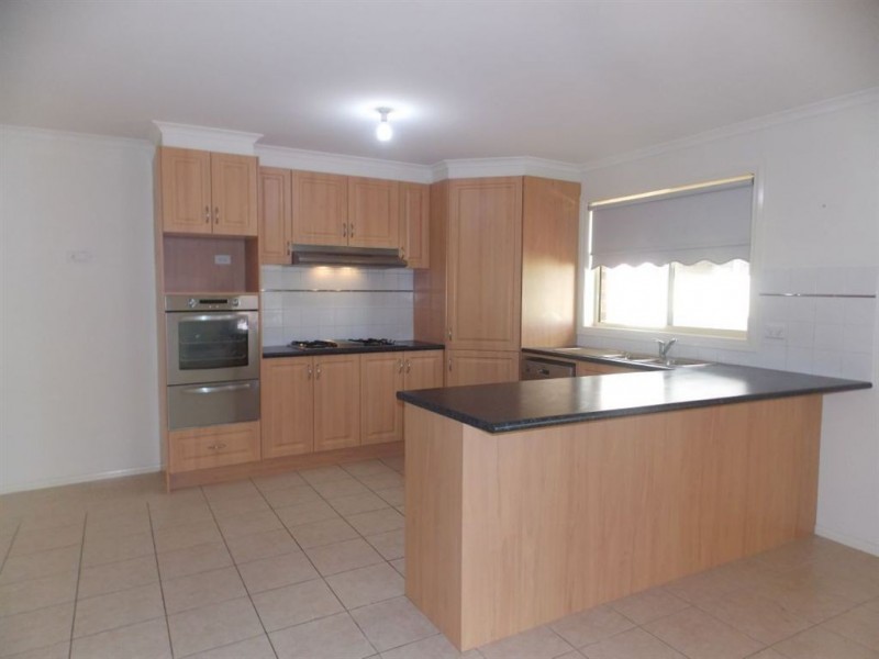 13 Cascade Crescent, Epping VIC 3076