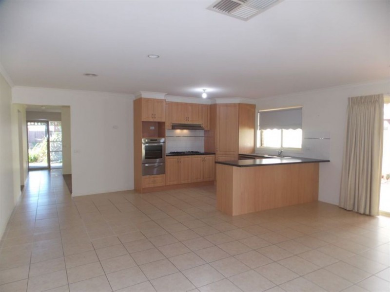 13 Cascade Crescent, Epping VIC 3076