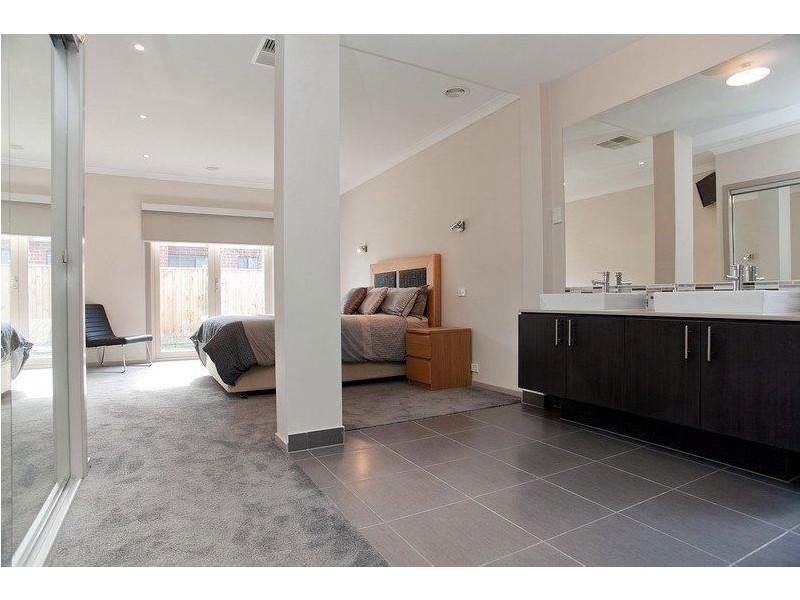 48 Horsley Crescent, Doreen VIC 3754